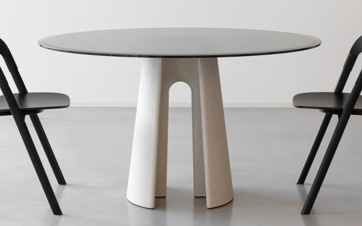 Ancora Round Table by Magis Tables